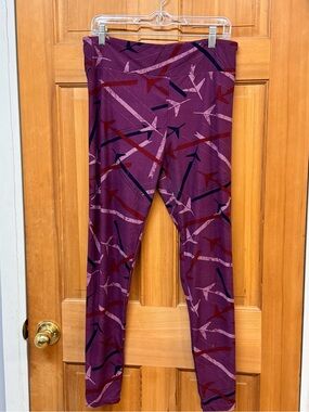 LuLaRoe Purple Arrow-Print Leggings